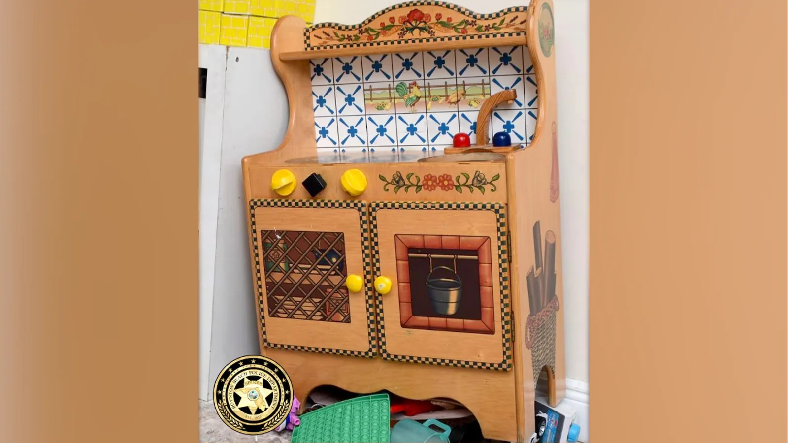 Florida Toddler Dies After Getting Head Stuck in Kitchen Playset in Boynton Beach While Under Babysitter Care, Police Say